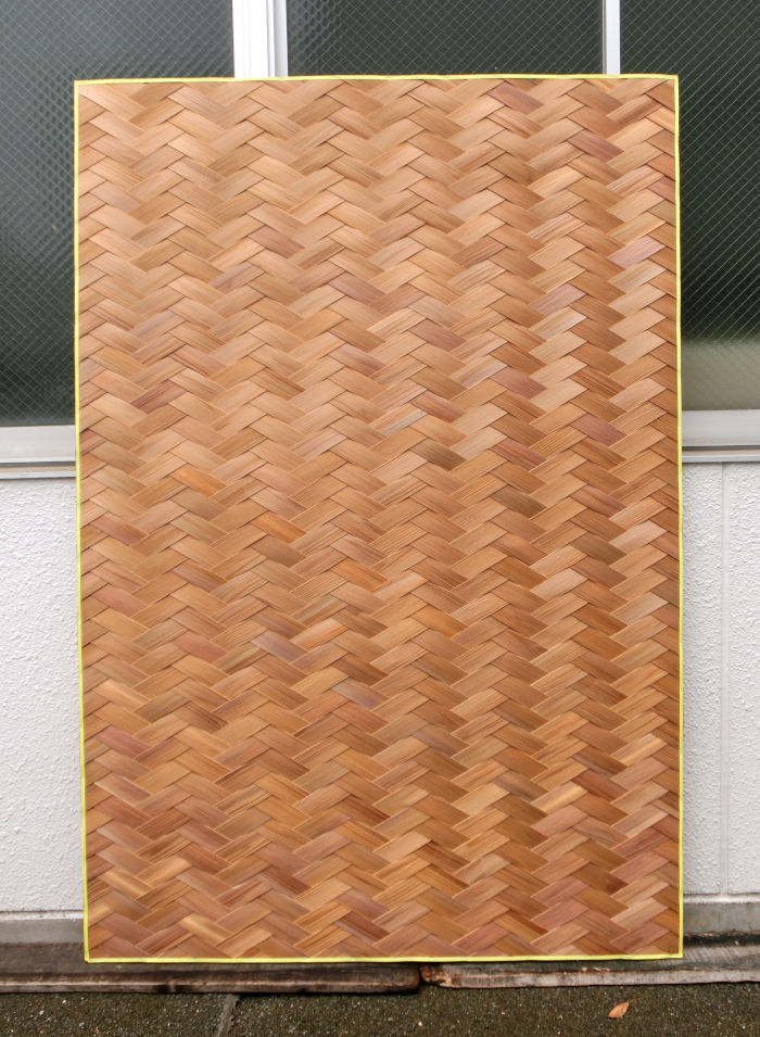 黒部へぎ板矢羽根網代の全体画像1